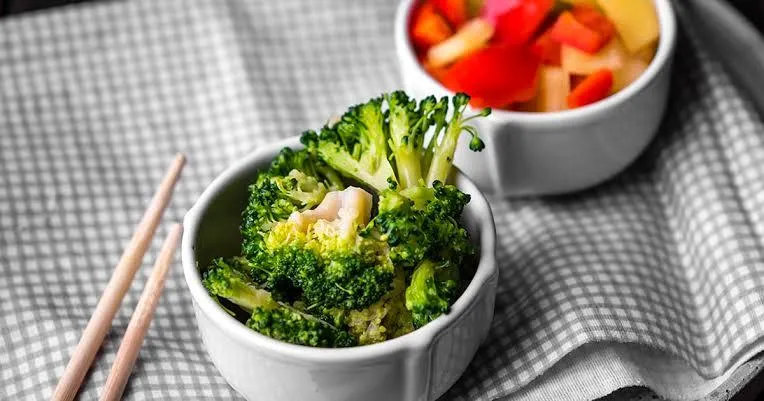 Cứ ăn đồ luộc, đồ hấp là tốt? Sự thật không đơn giản như nhiều người nghĩ