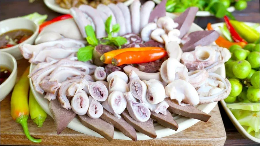 Lòng lợn hấp dẫn nhưng 6 nhóm người nên hạn chế, ăn nhiều có thể gây hại sức khỏe