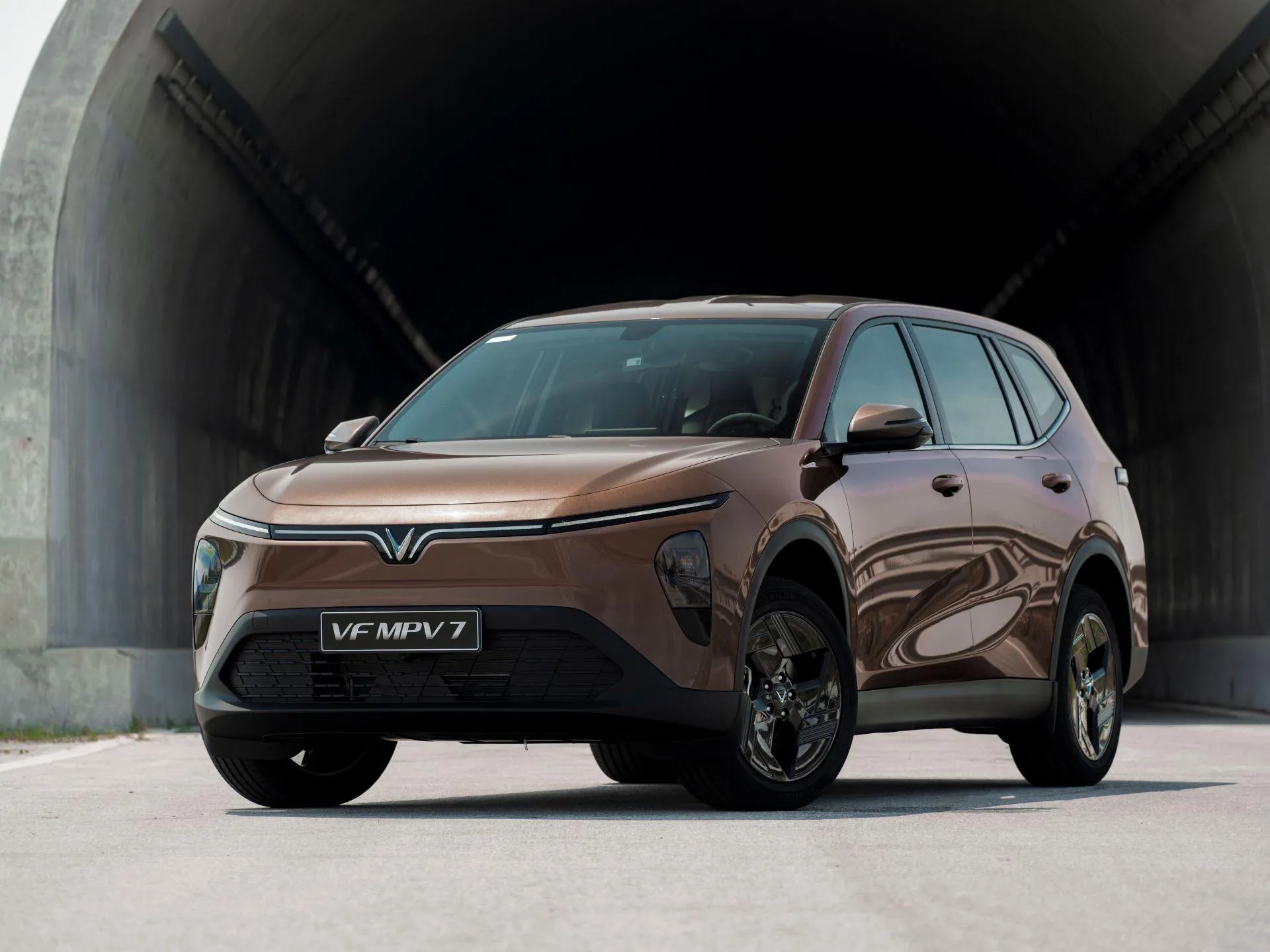 Chủ xe khẳng định VinFast VF MPV 7 là lựa chọn 'lợi cả khi mua dùng'