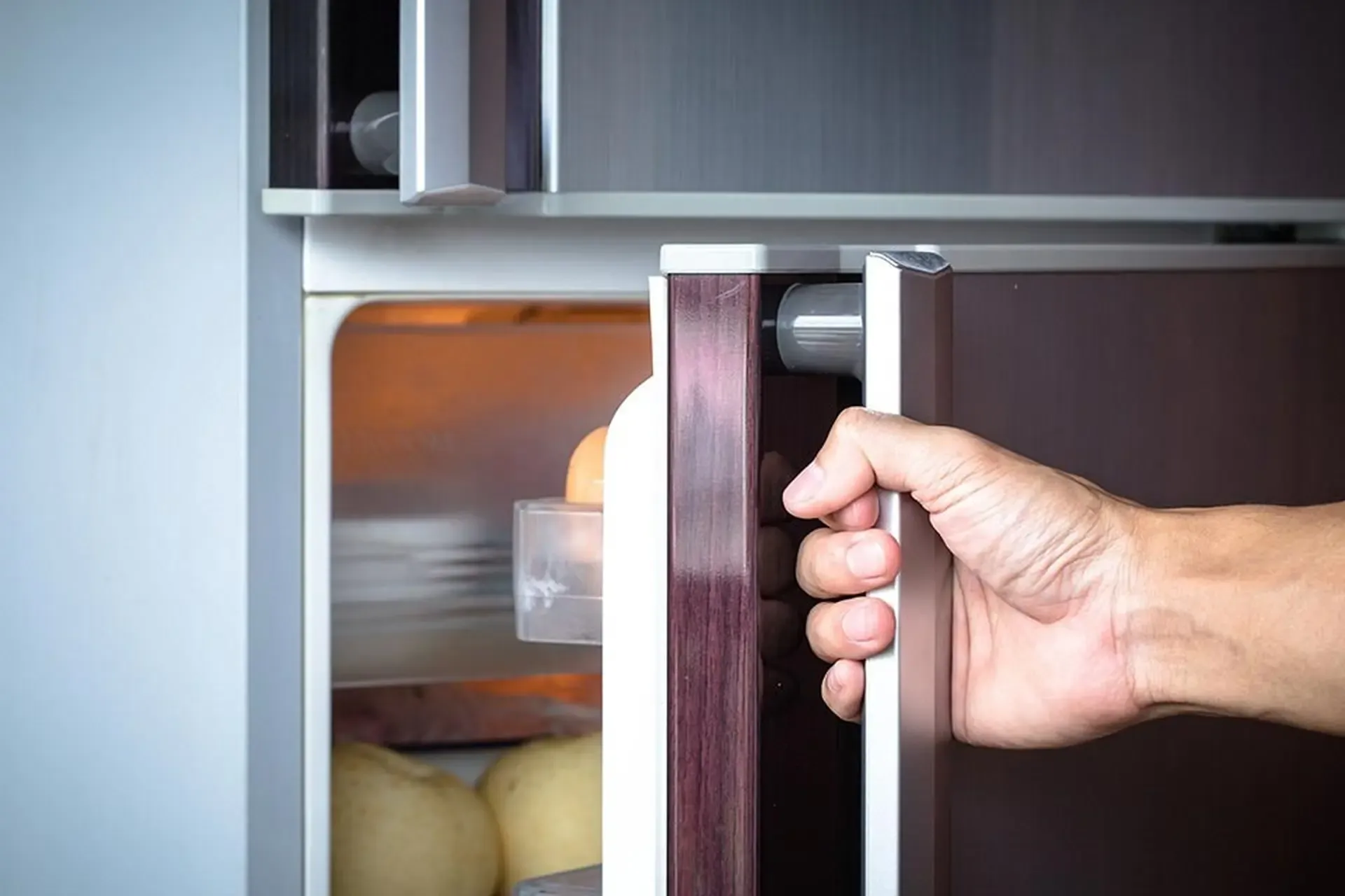 Dùng tủ lạnh kiểu này đừng hỏi tại sao đồ ăn nhanh hỏng, hóa đơn tiền điện tăng vọt