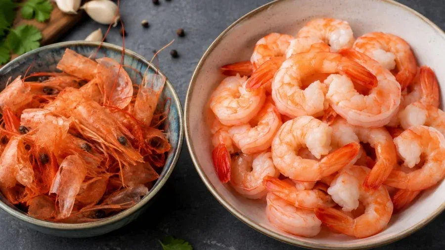Thịt tôm hay vỏ tôm mới giàu canxi hơn?
