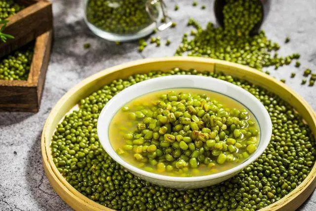 Nhiều gia đình nấu đậu xanh để giải nhiệt mùa hè, nhưng không phải ai cũng biết những lợi ích này
