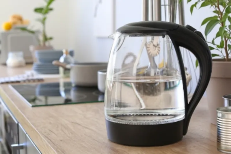 5 mẹo dùng ấm siêu tốc đúng cách để bền hơn, tiết kiệm điện và hạn chế nguy cơ chập cháy