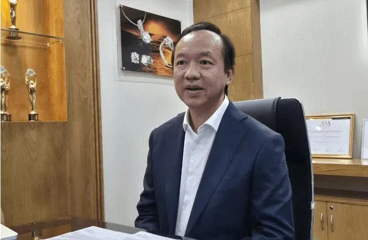 Lời xin lỗi muộn màng của PNJ chưa cản đà lao dốc, vốn hóa tiếp tục bốc hơi