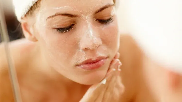 Muốn da căng bóng, rạng rỡ trước những dịp quan trọng? Đừng bỏ qua 5 bước skincare này