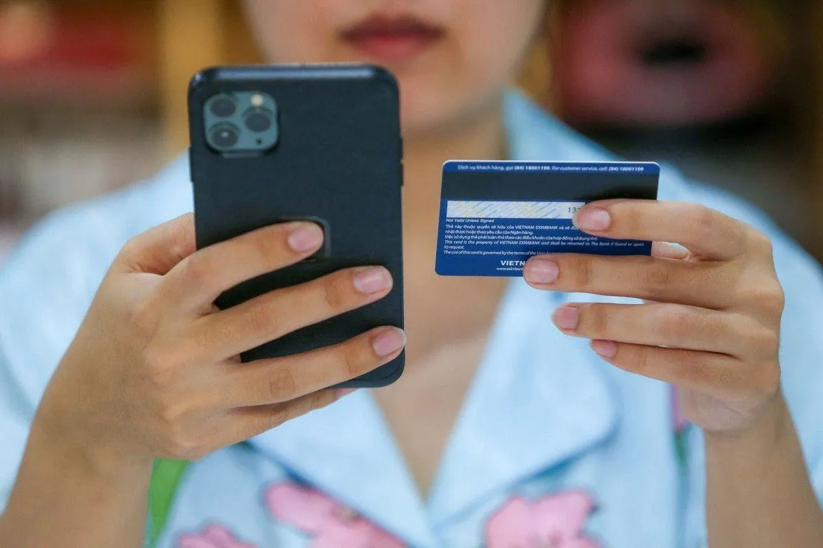 Tài khoản ngân hàng bỗng dưng 'đóng băng': 6 nguyên nhân nhiều người không ngờ tới