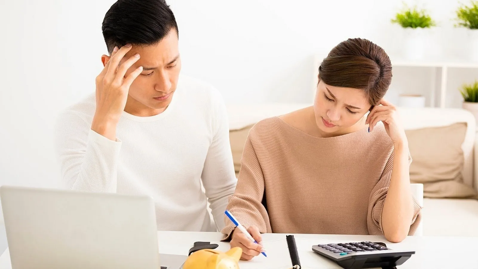 Càng tiết kiệm càng mệt mỏi? Có thể bạn đang mắc 'bẫy' chi tiêu cực đoan này