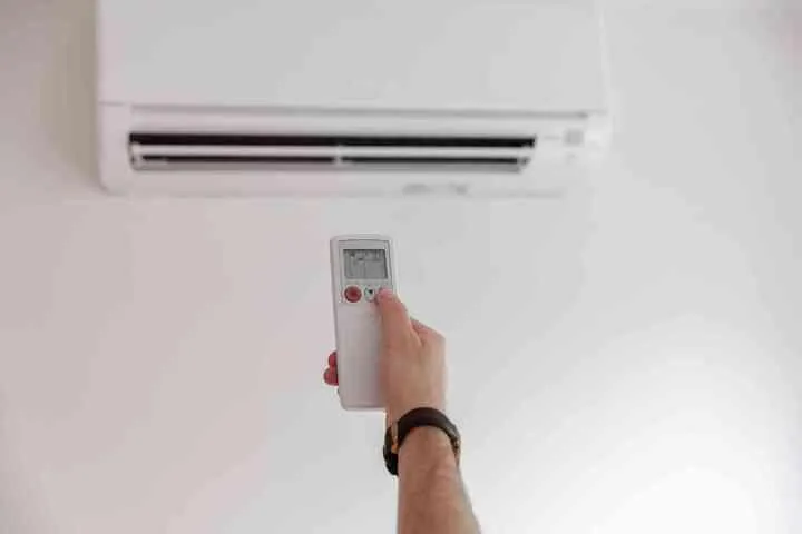 Sai lầm nhiều người mắc ngay khi bật điều hòa khiến tiền điện tăng vọt mỗi tháng