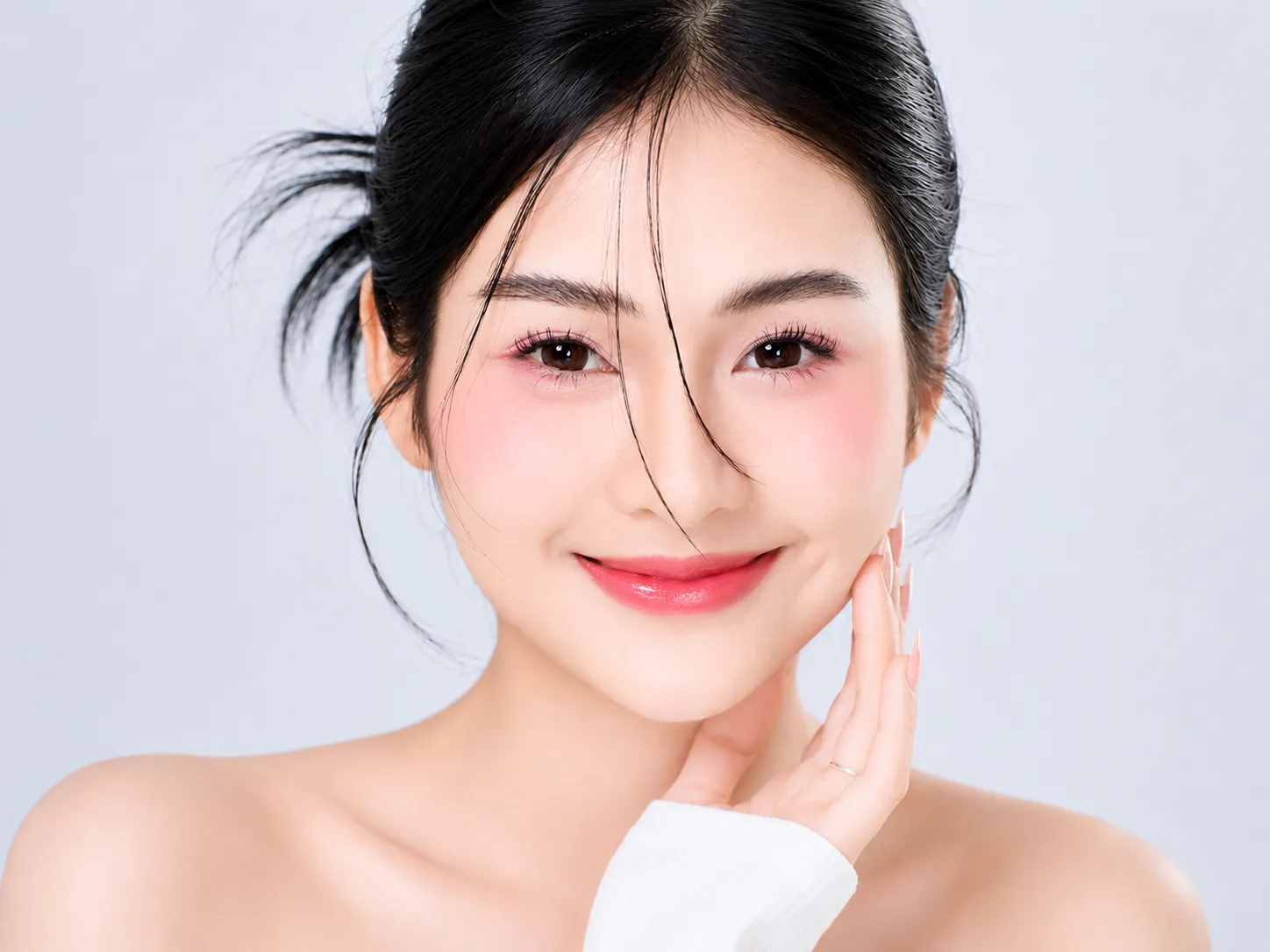 Makeup 'vô hình' đang lên ngôi: 6 bí quyết để ai cũng nghĩ bạn đẹp tự nhiên