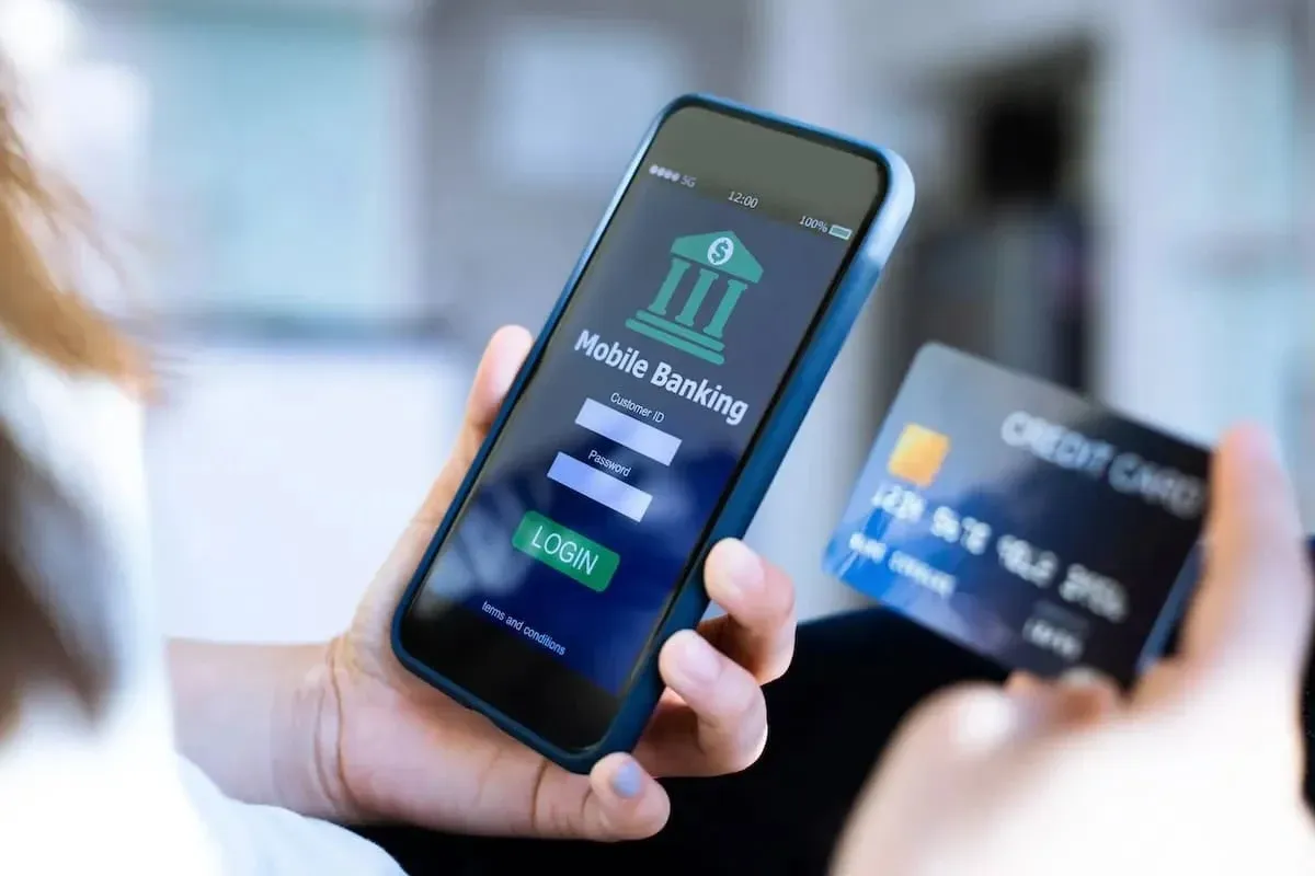 Thực hư việc chuyển tiền trên 400 triệu đồng phải chờ 24 tiếng: Ngân hàng Nhà nước lên tiếng