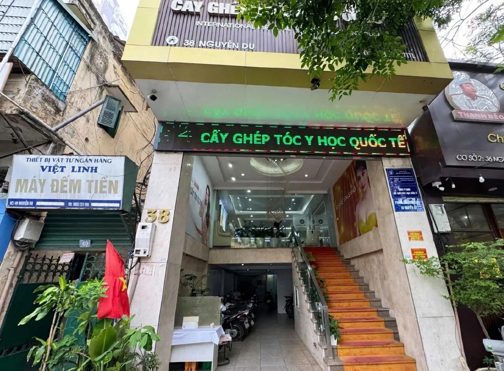 Quảng cáo cấy tóc sử dụng từ 'số 1', 'tốt nhất': Vì sao Phòng khám Cấy ghép tóc Y học Quốc tế âm thầm chỉnh sửa nội dung?