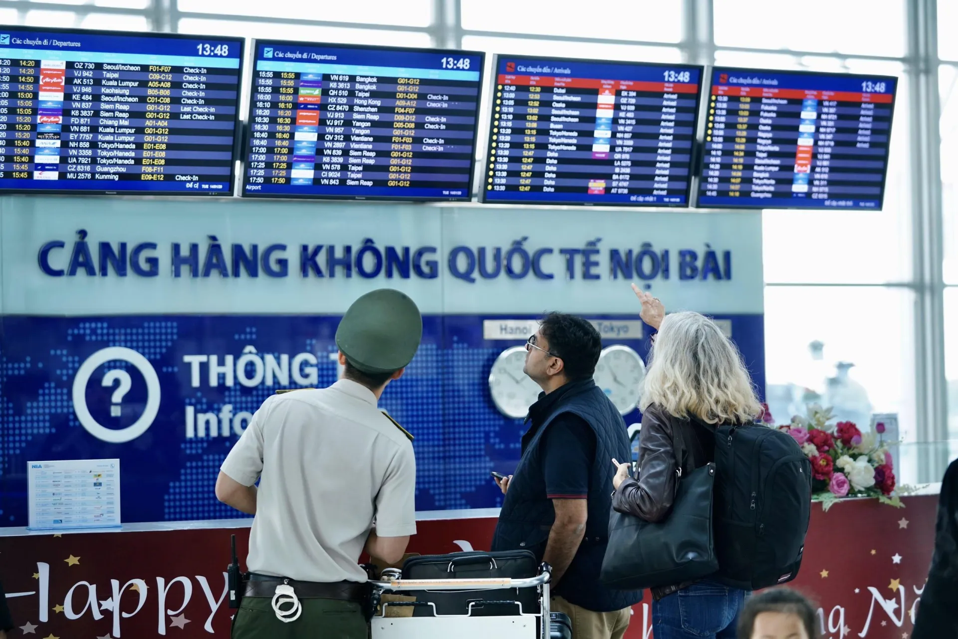 Đến sân bay Nội Bài từ hôm nay, hành khách nên biết thay đổi mới này để không phải chờ lâu