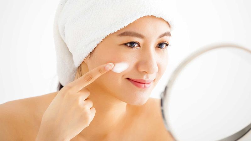 Da sần sùi, kém mịn? 5 thay đổi nhỏ trong chu trình chăm sóc có thể giúp cải thiện