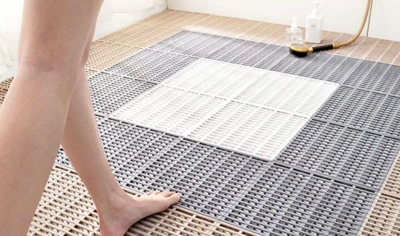 4 cách đơn giản giúp phòng tắm bớt trơn trượt, hạn chế nguy cơ té ngã