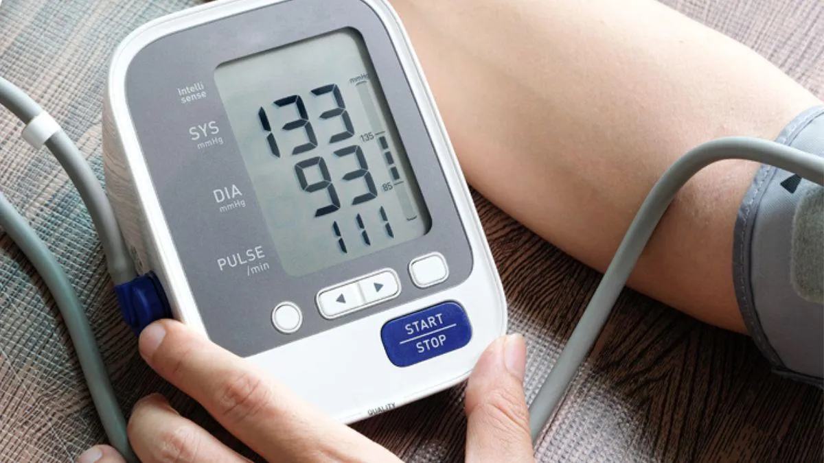 Mua máy đo huyết áp tại nhà: 5 điều cần biết để chọn đúng, đo chính xác