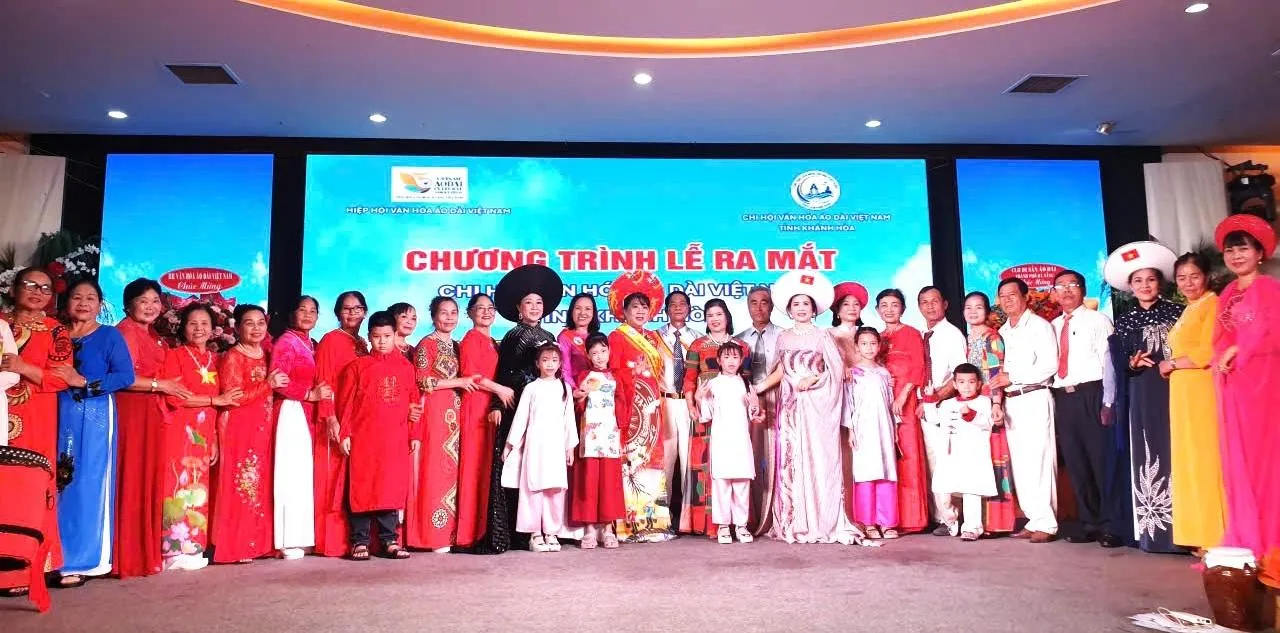 Đại biểu 9 tỉnh, thành phố dự sự kiện Văn hóa Áo dài