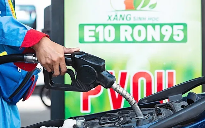 Giá xăng dầu bật tăng trở lại, có loại tăng hơn 1.300 đồng/lít