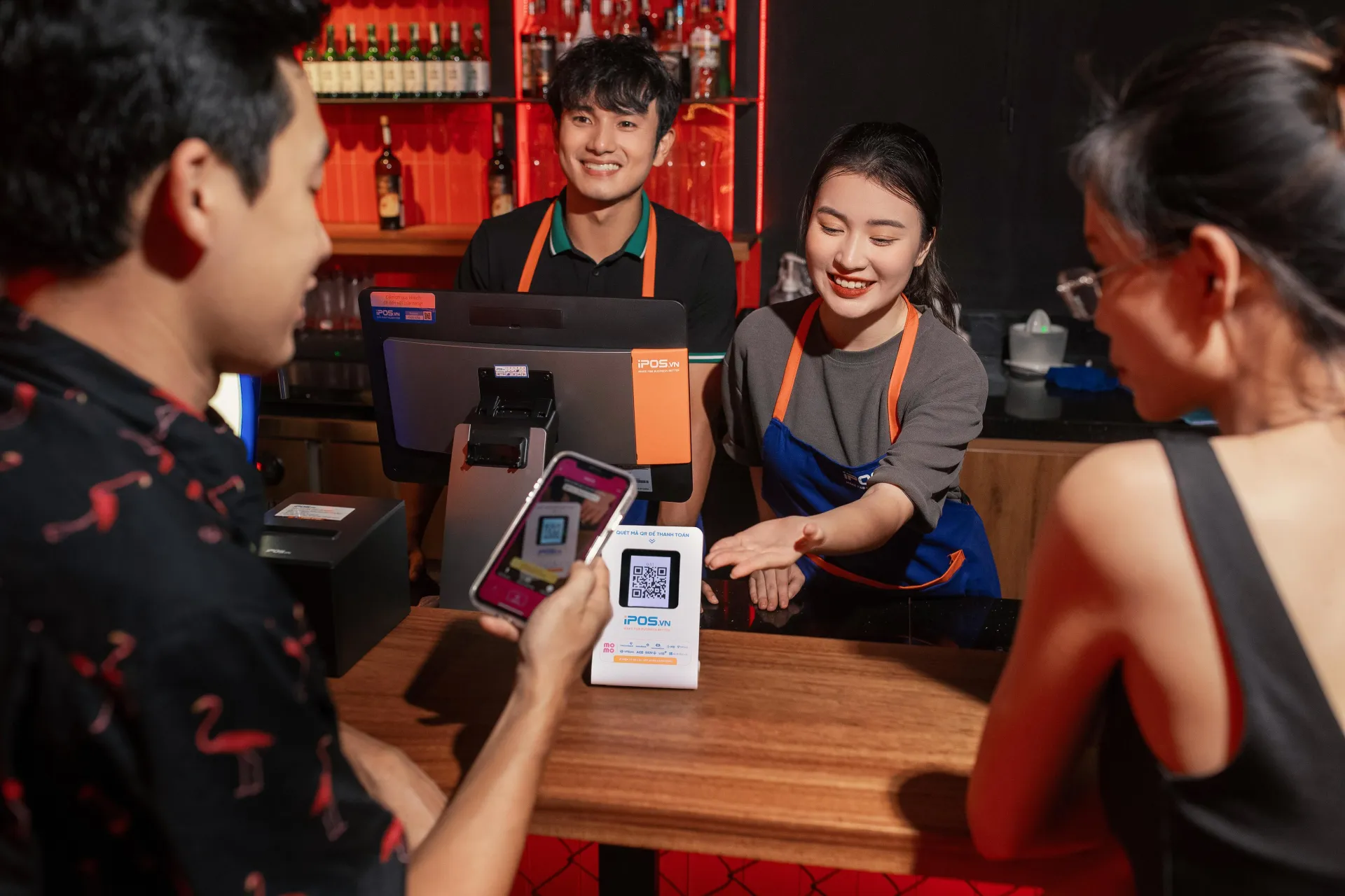 Cuộc chiến thương hiệu F&B không chỉ nằm trên bàn ăn: Ai kiểm soát tốt 8 điểm chạm này sẽ có lợi thế