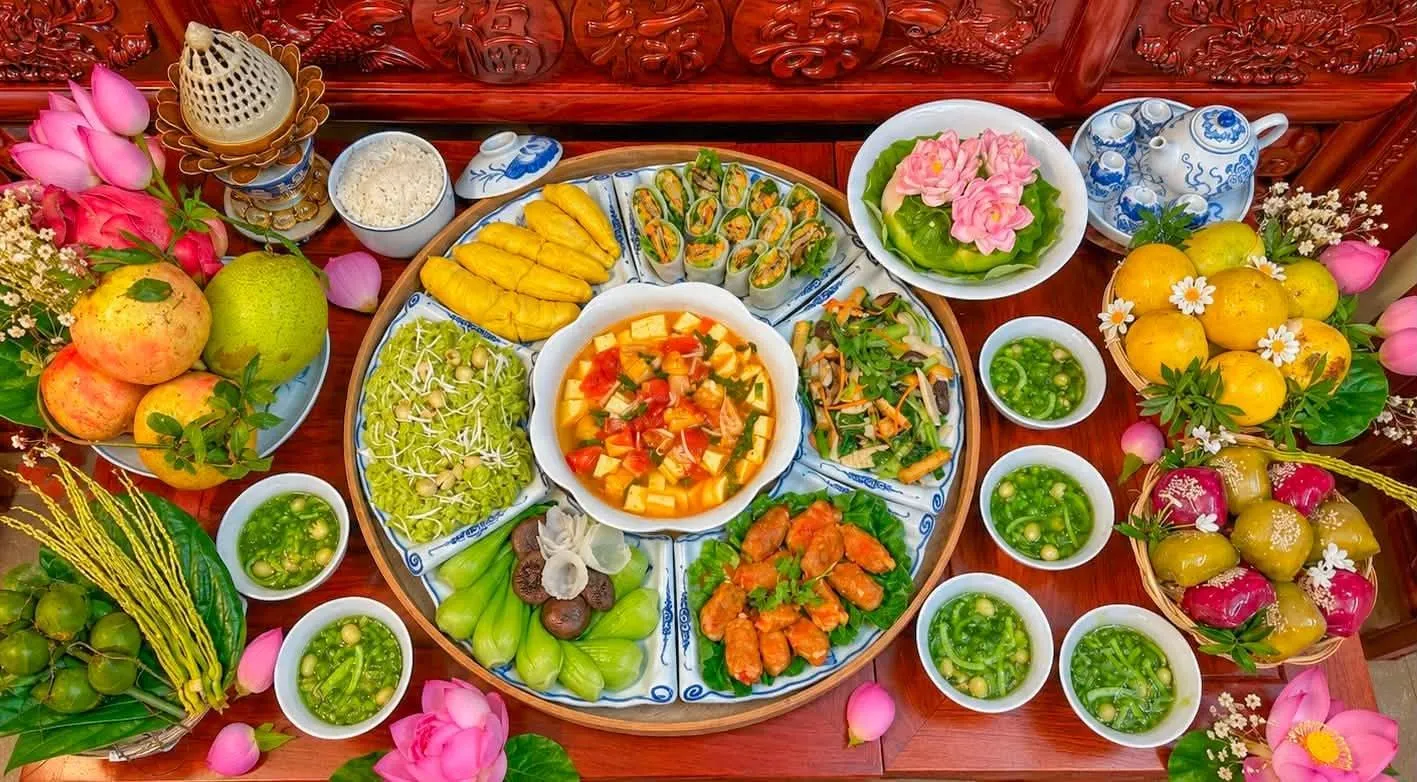 Rằm tháng 7 cúng gì cho đúng? Gợi ý mâm lễ từ cúng Phật, gia tiên đến chúng sinh