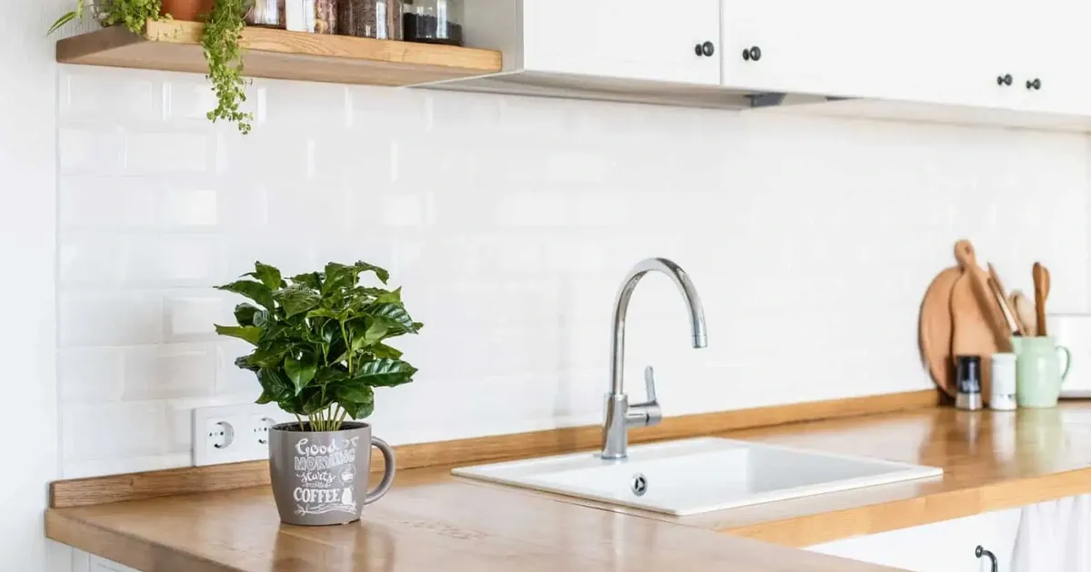 Càng chăm lau bếp, đồ dùng càng nhanh xuống cấp nếu mắc những lỗi này
