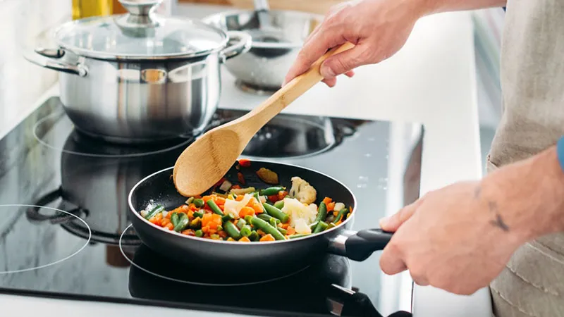 6 lưu ý khi dùng bếp từ giúp nấu ăn hiệu quả, giữ bếp bền lâu
