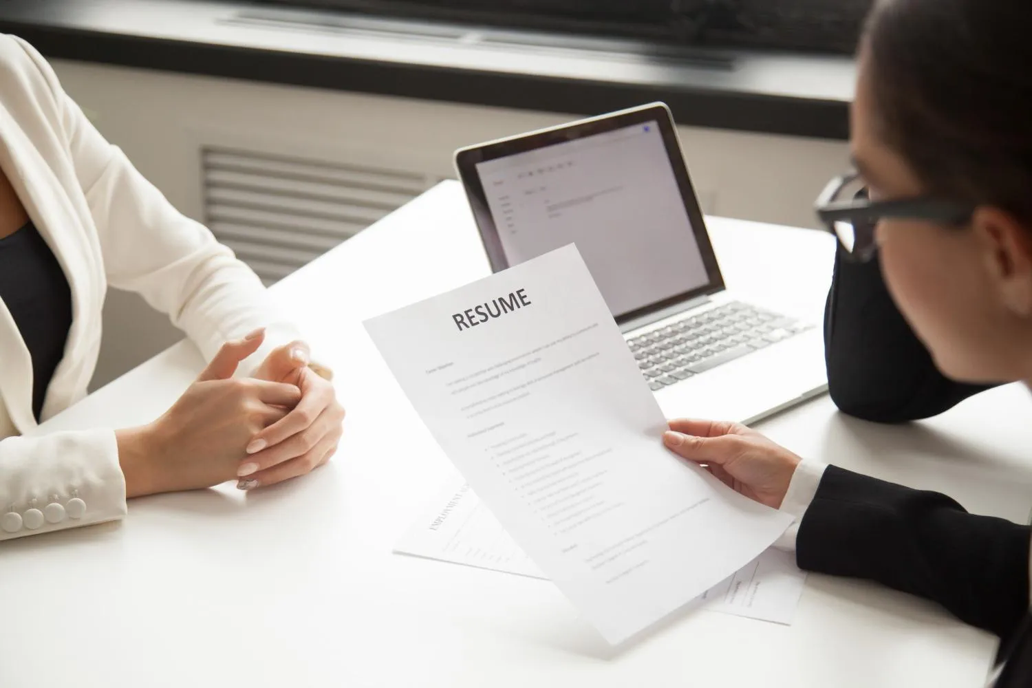 Thất nghiệp hơn 6 tháng: Đừng chỉ gửi CV, đây mới là lúc cần làm 4 việc này