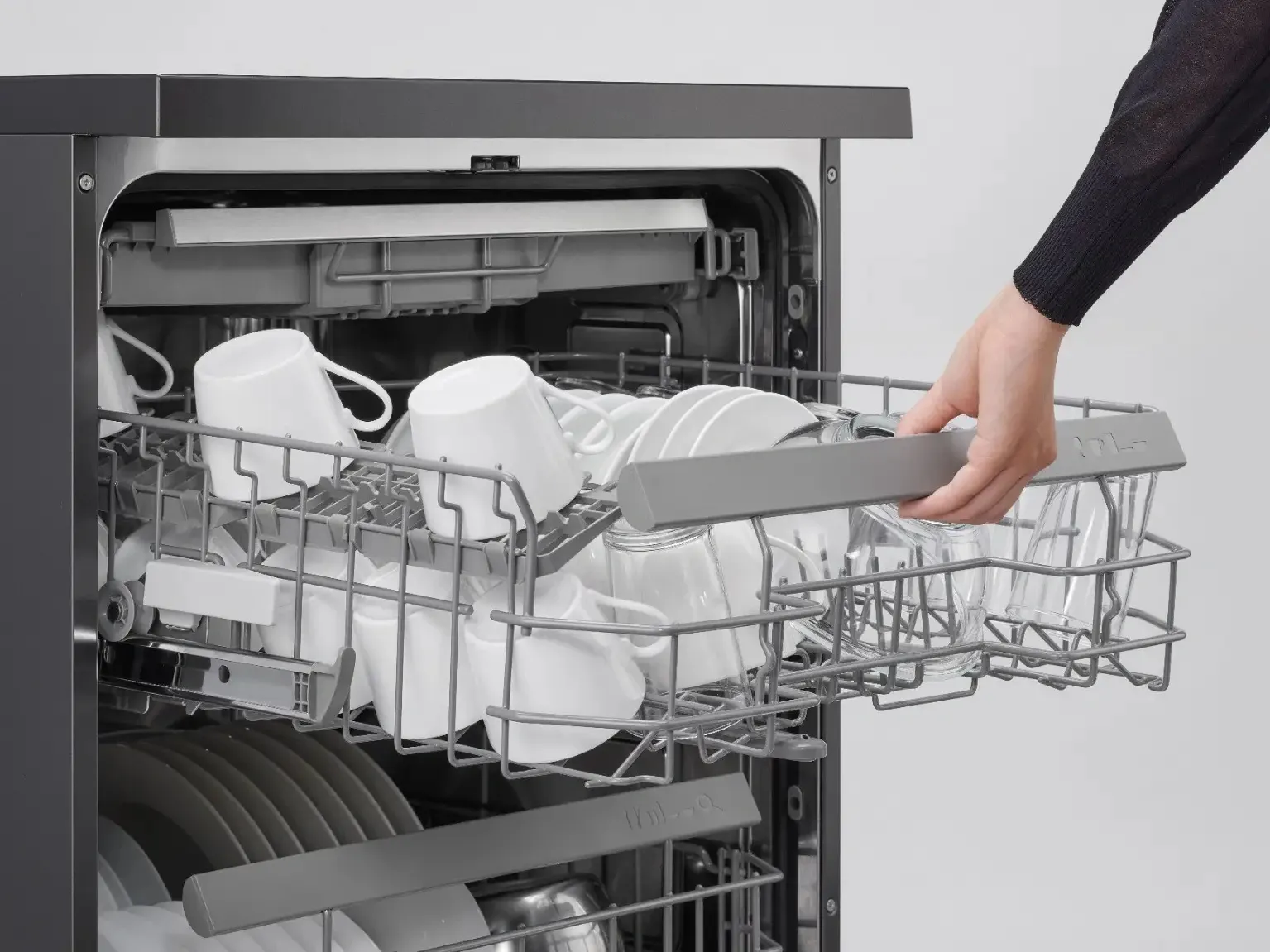 Đừng cho 4 món đồ này vào máy rửa bát nếu không muốn nhanh hỏng, tiềm ẩn rủi ro