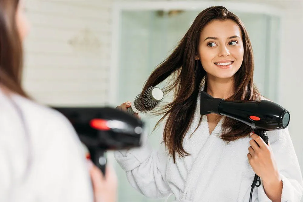 Dùng máy sấy tóc mỗi ngày, 8 thói quen nhỏ không nên bỏ qua