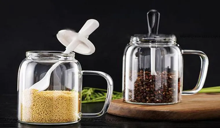 Hũ nhựa, thủy tinh hay gốm sứ, loại nào đựng gia vị tốt hơn?