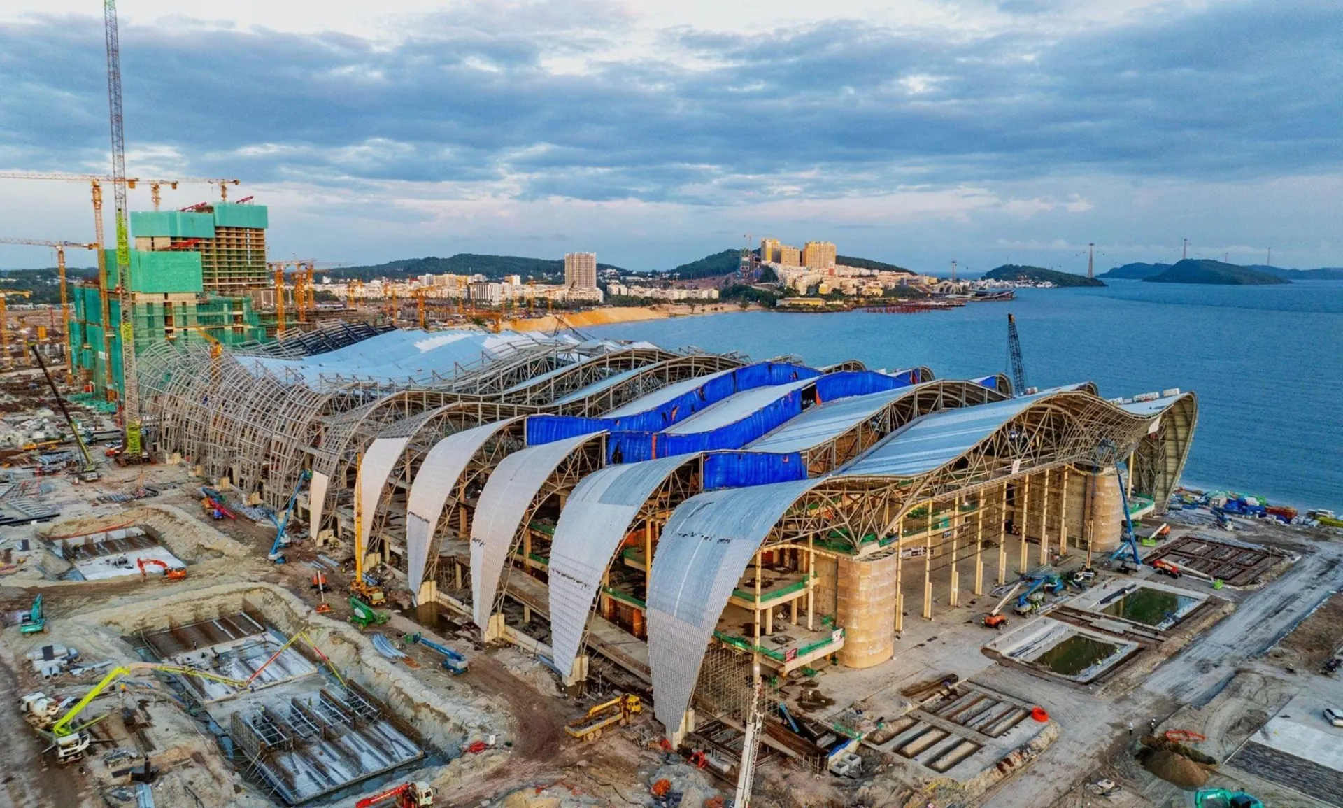Khi “sếu đầu đàn” kiến tạo điểm đến: Phú Quốc đi xa đến đâu từ cú hích APEC 2027?