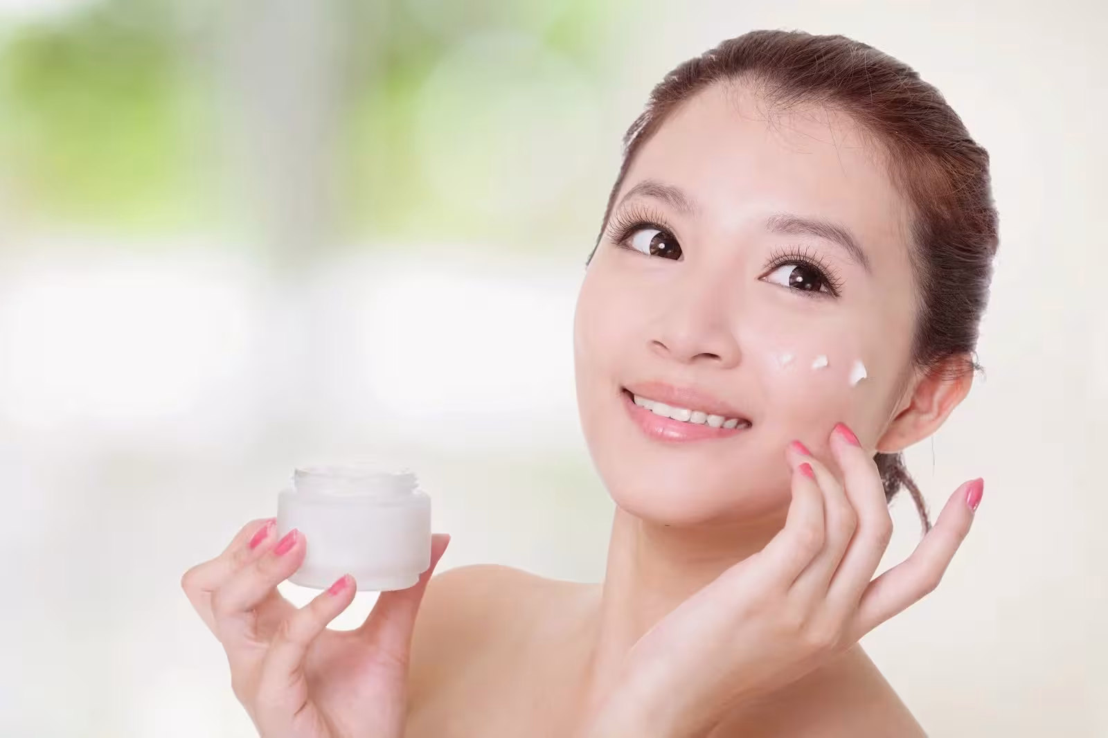 5 hoạt chất trị thâm mụn, giúp da sáng và đều màu hơn