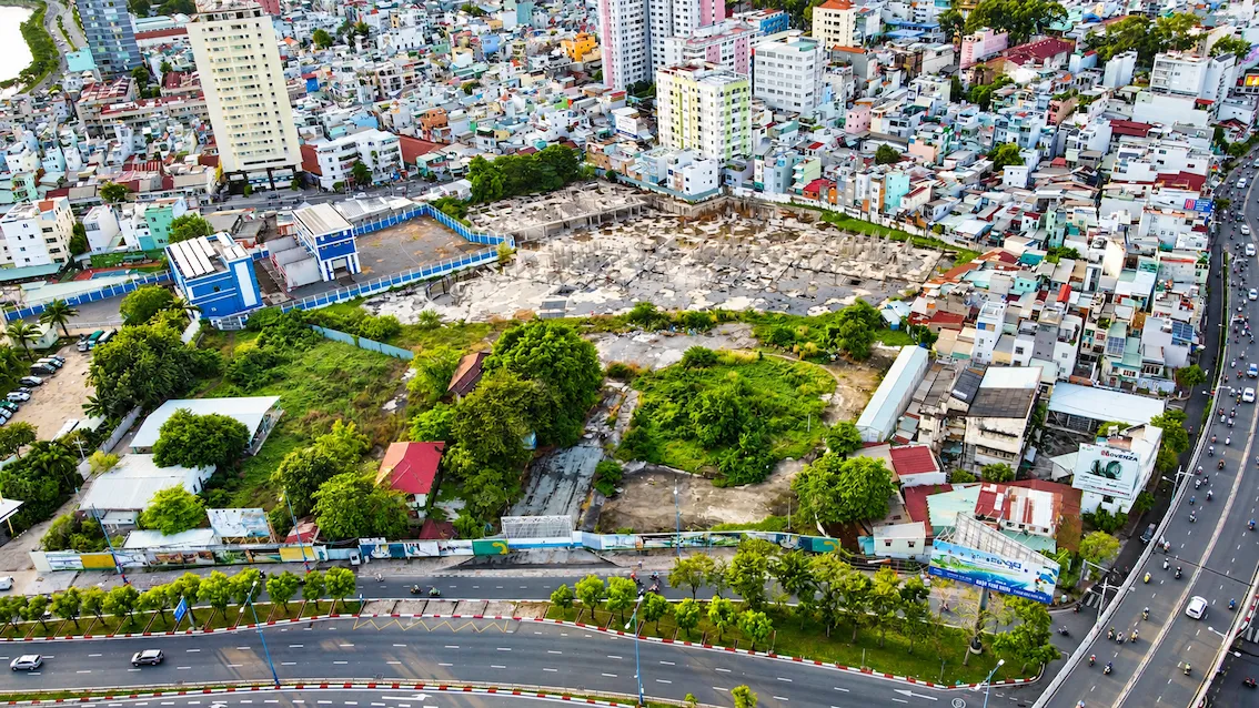 Nhà đầu tư cần cân nhắc gì trước thông tin Địa Ốc Phú Long bị phạt?