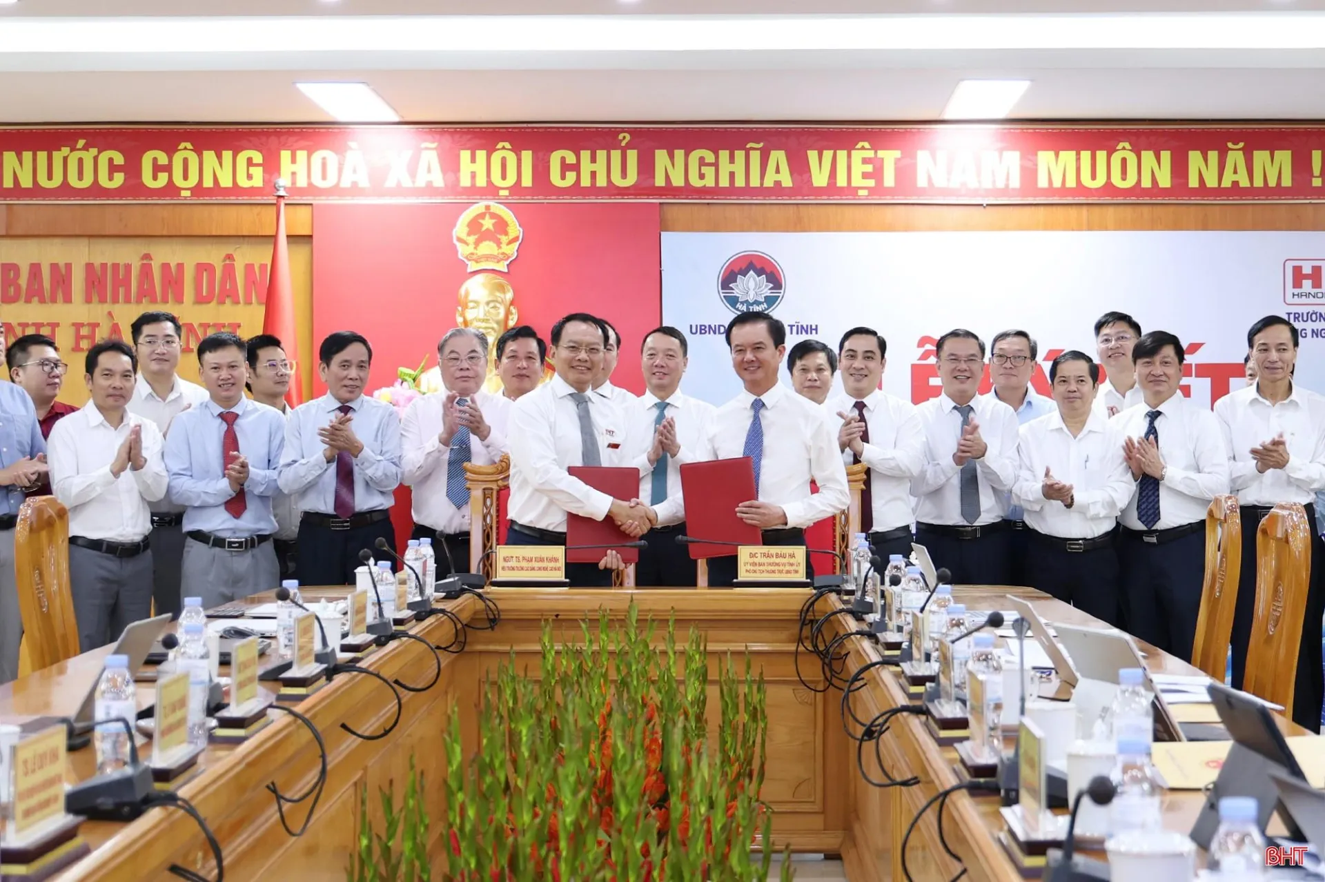 Hà Tĩnh và Trường Cao đẳng Công nghệ cao Hà Nội ký thỏa thuận hợp tác phát triển
