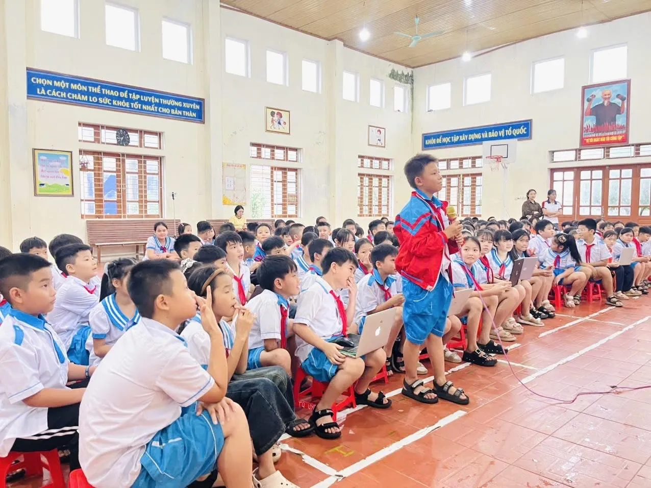 Buổi trải nghiệm mang đến cho học sinh cơ hội khám phá lĩnh vực lập trình trong môi trường học tập sinh động, góp phần khơi dậy niềm yêu thích công nghệ ngay từ bậc tiểu học