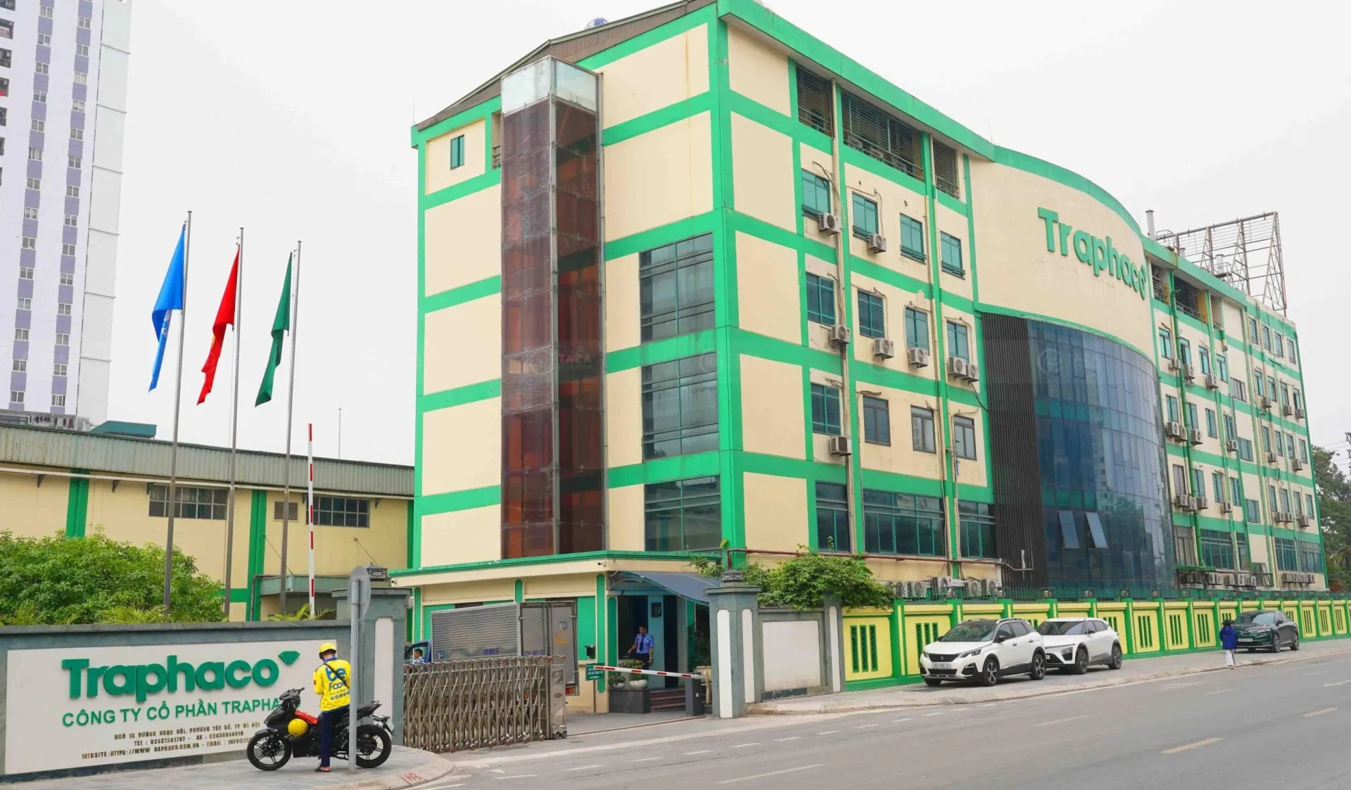 Traphaco bị phạt vì nhiều sai phạm sản xuất thuốc, người mua cần chú ý gì?