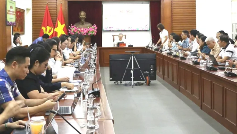 Đề xuất siết quản lý tài khoản trẻ dưới 16 tuổi trên mạng xã hội, hạn chế đăng bài và tương tác