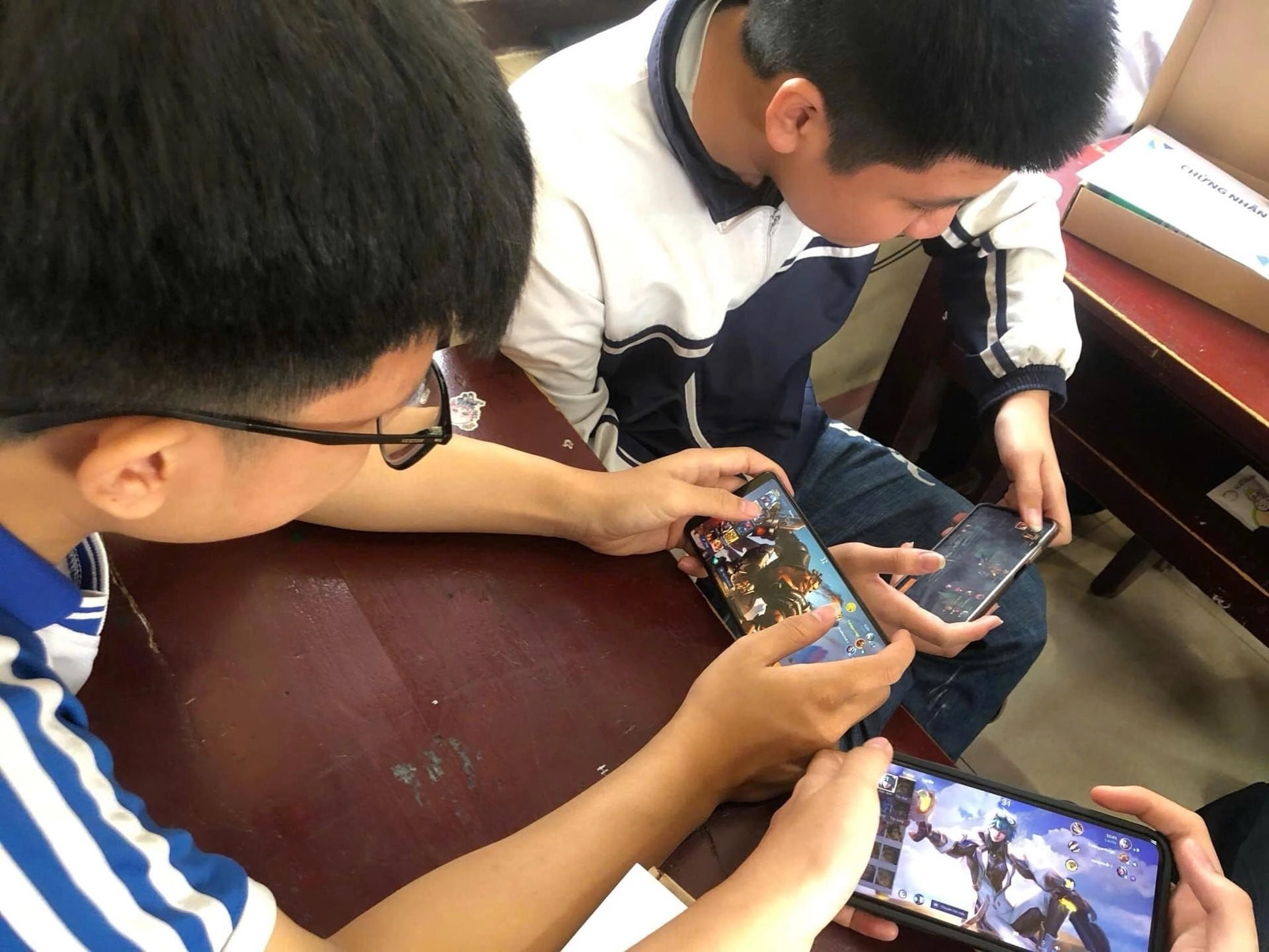 Giới hạn thời gian chơi game với trẻ dưới 16 tuổi: Gia đình và nhà trường là “chốt chặn” quan trọng nhất