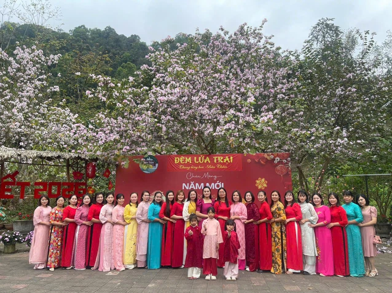 Ảnh cán bộ, giáo viên, nhân viên nhà trường