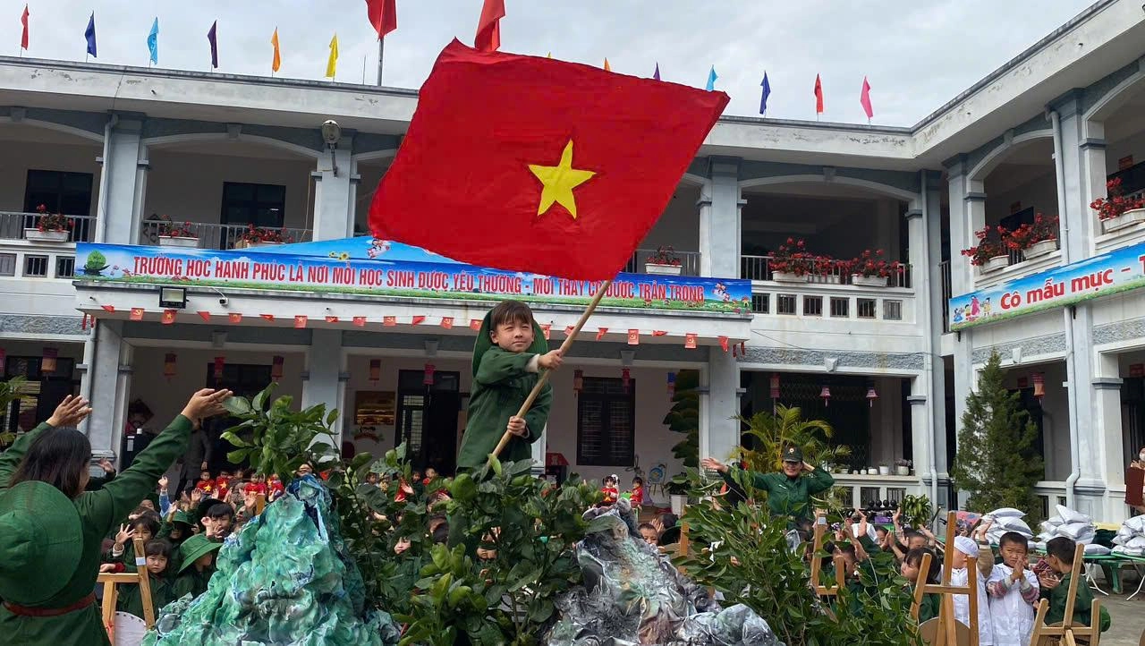 Bé trải nghiệm 22.12