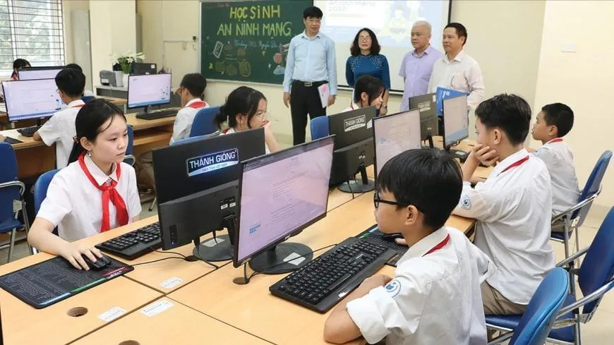 Hà Nội tăng cường “lá chắn số” bảo vệ trẻ em trước các nguy cơ trên không gian mạng