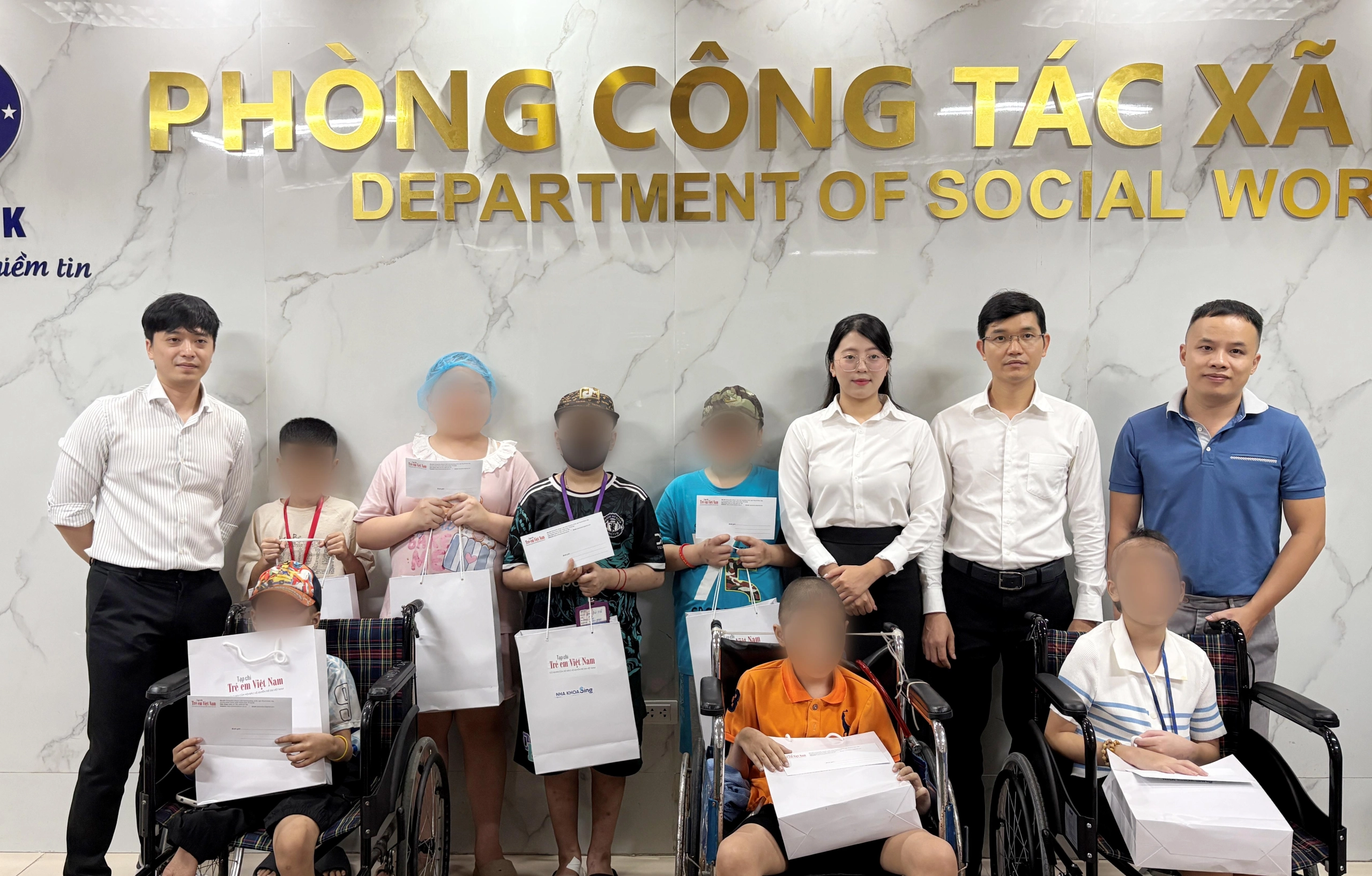 Mang Trung thu đến với bệnh nhi, mở đầu hành trình “Từ ngôi nhà mơ ước đến trăng yêu thương”