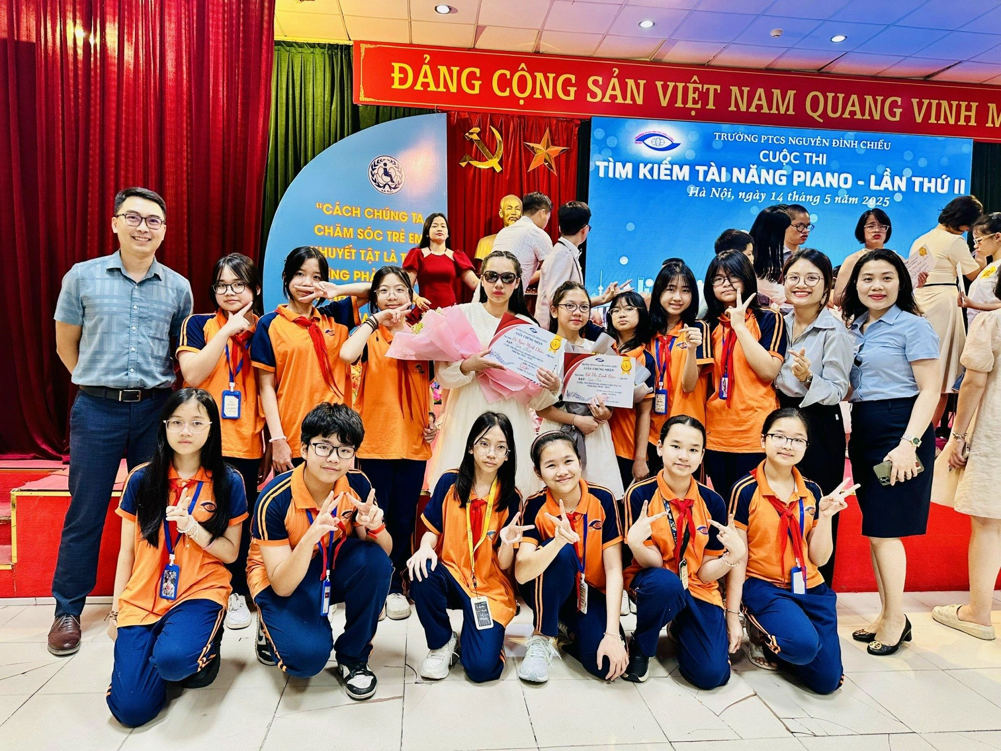 Cô bé khiếm thị Đỗ Ngọc Minh Châu và hành trình chạm đến hạnh phúc qua những trang chữ nổi
