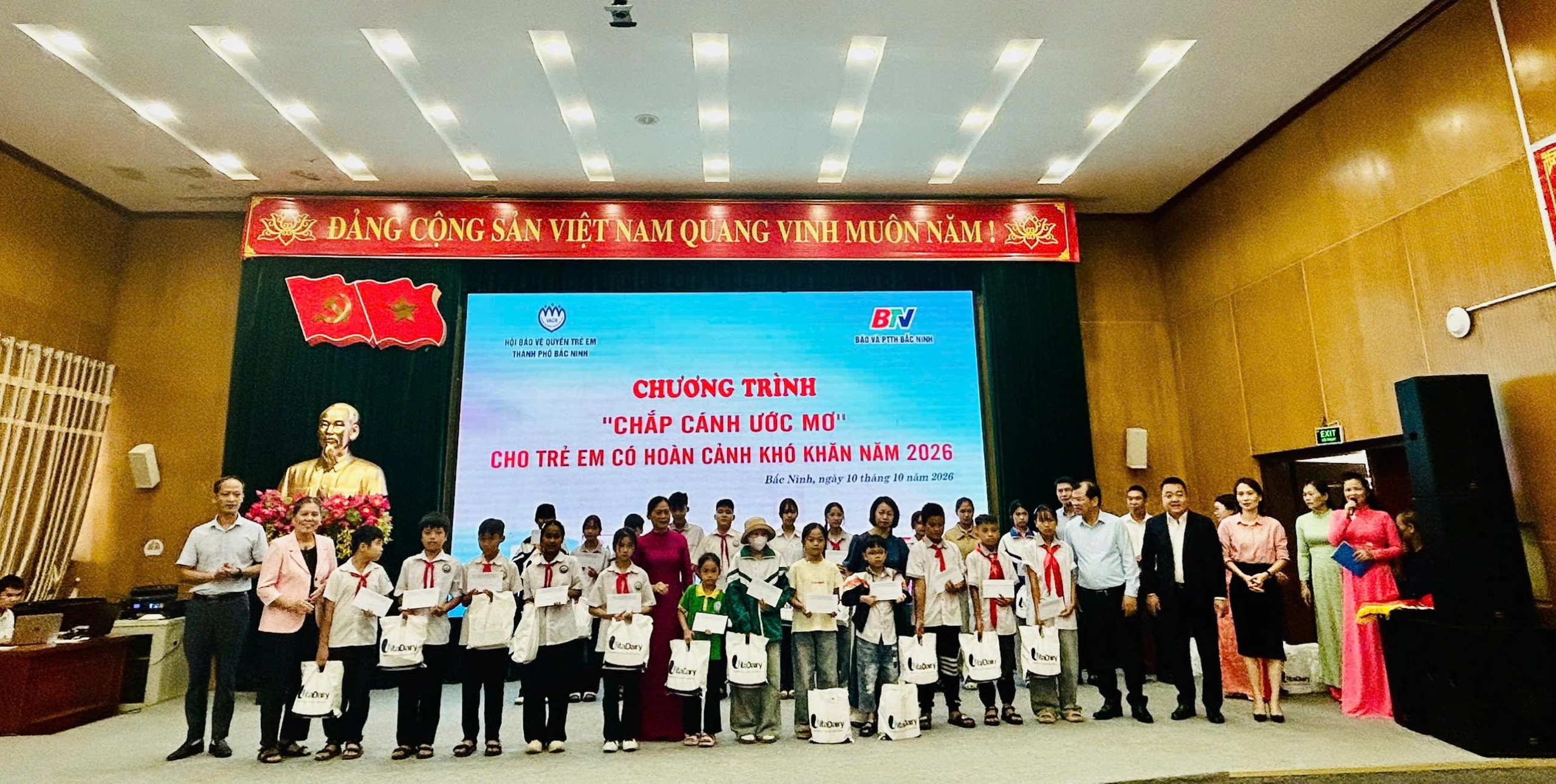 “Chắp cánh ước mơ” 2026: Trao gần 500 triệu đồng tiếp sức trẻ em có hoàn cảnh khó khăn tại Bắc Ninh