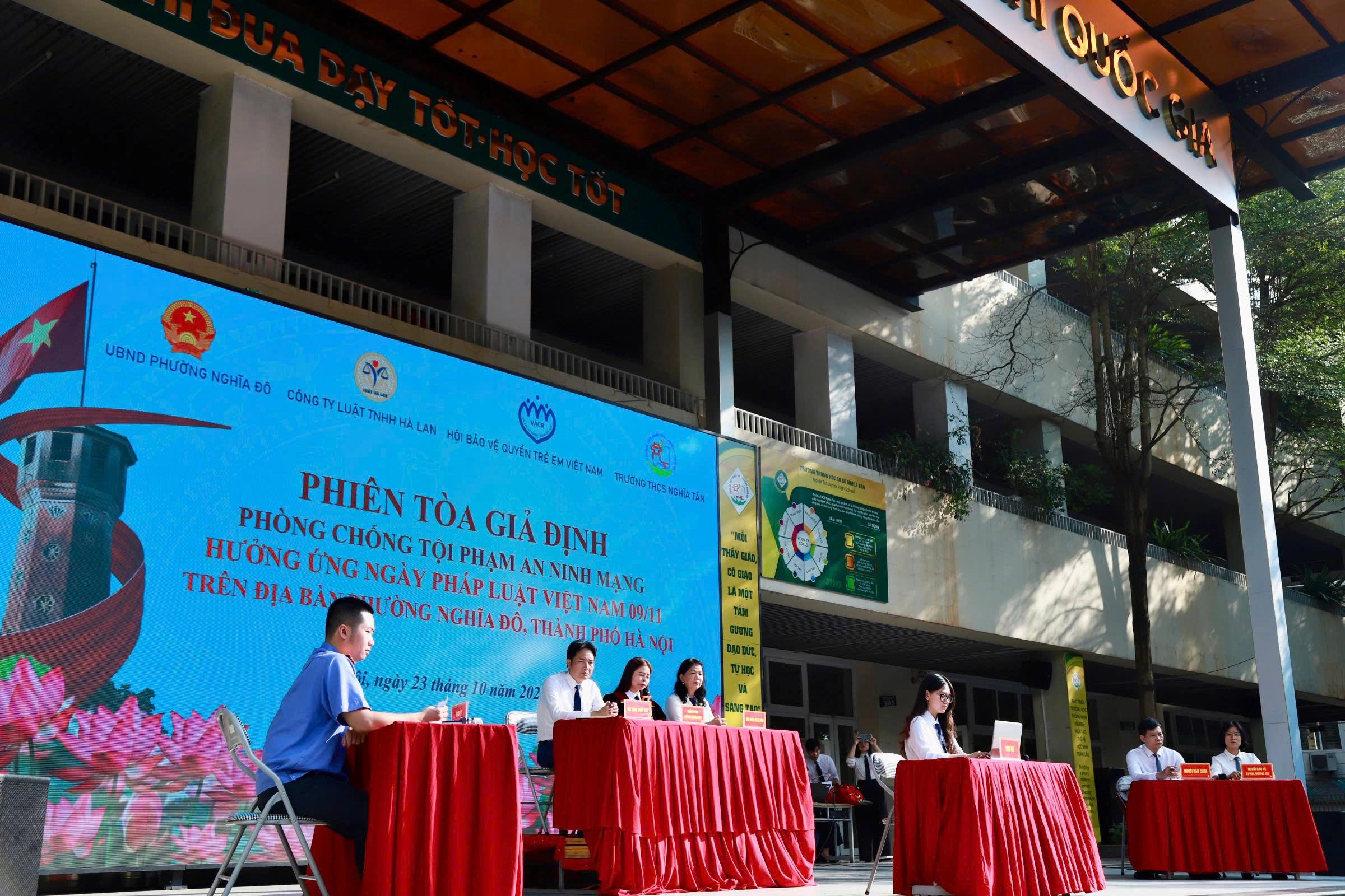 Phiên tòa giả định cho hơn 3000 học sinh tại Hà Nội: Xây dựng “màng lọc” an toàn cho trẻ em trong thế giới số