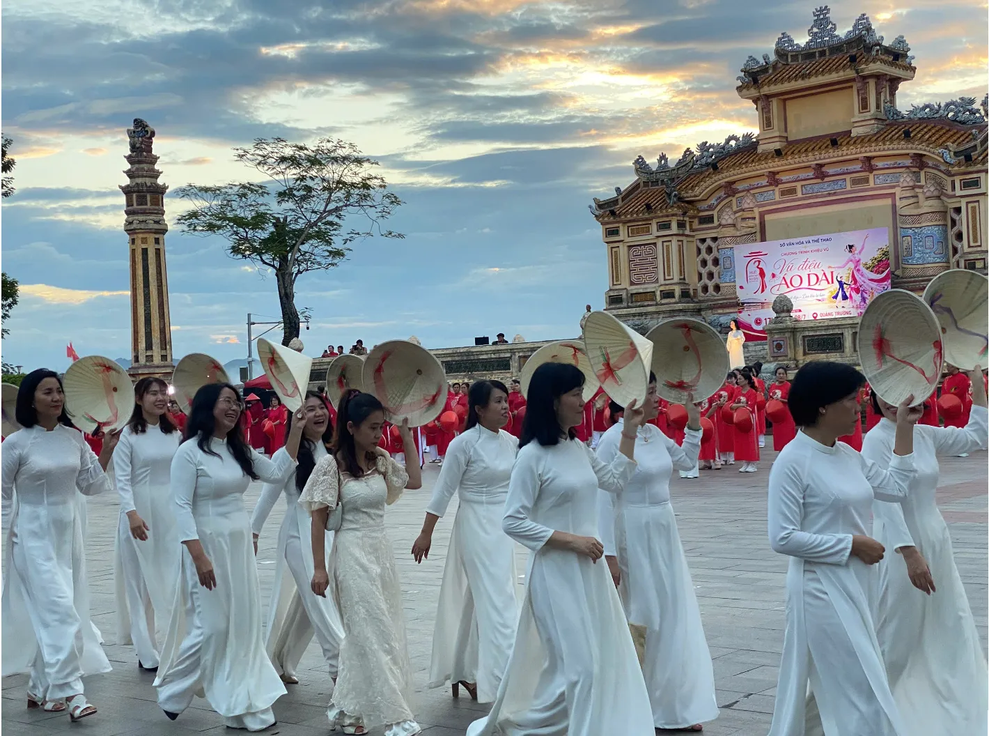 “Vũ điệu áo dài Huế 2026” tôn vinh Áo dài Việt