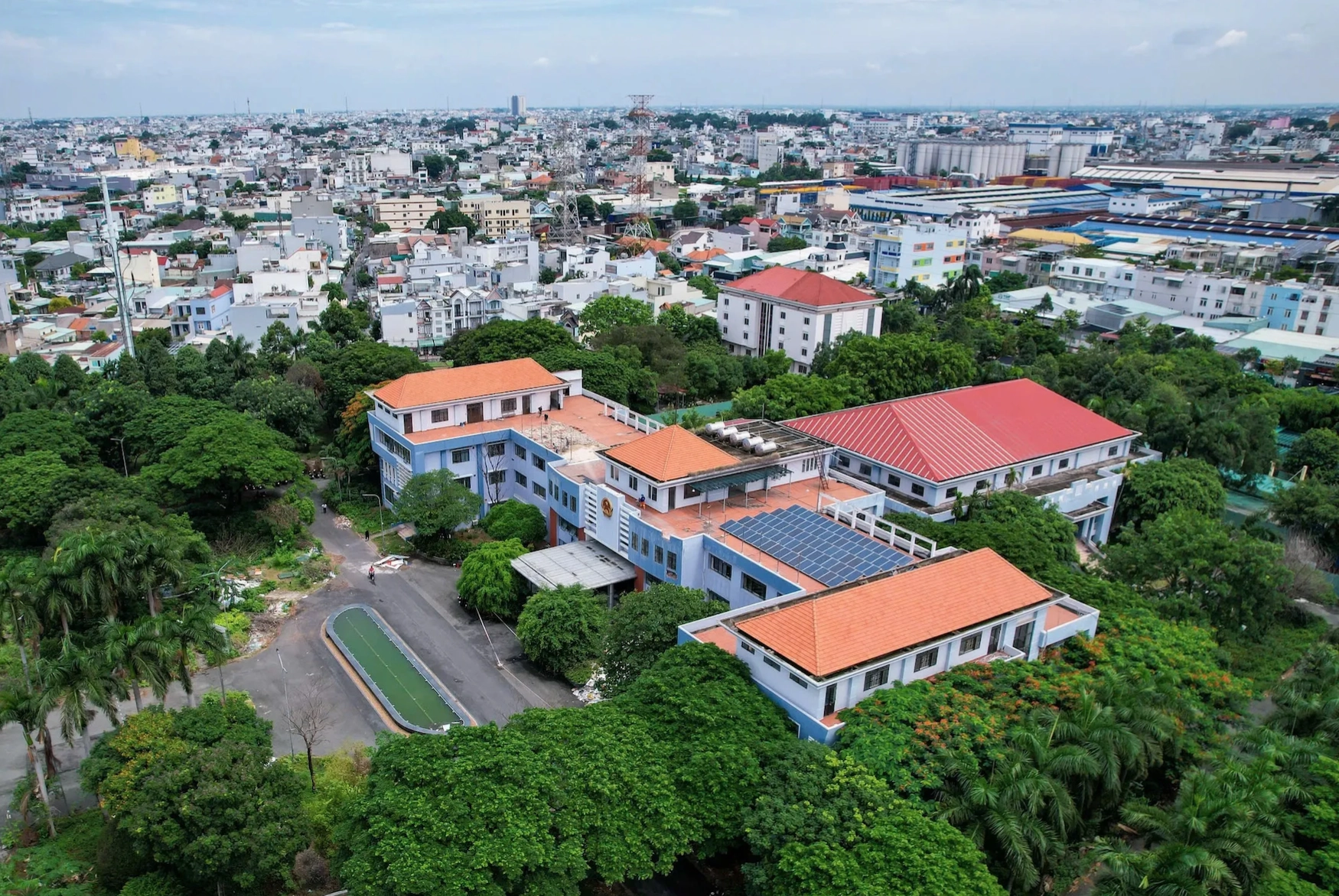 TP.HCM “hô biến” trụ sở dôi dư thành trường học sạch đẹp