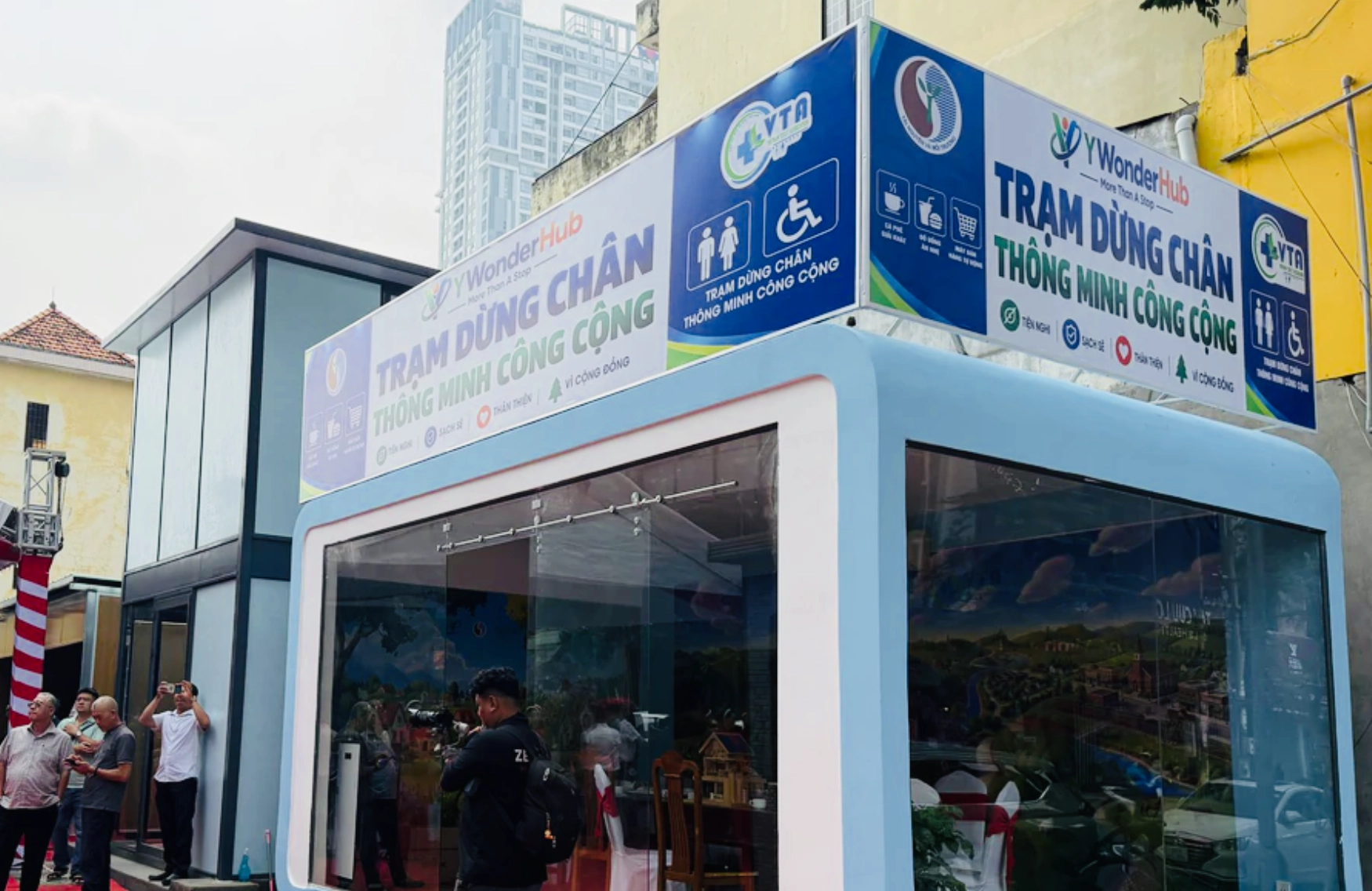 TP. HCM có mô hình nhà vệ sinh công cộng miễn phí kết hợp thương mại