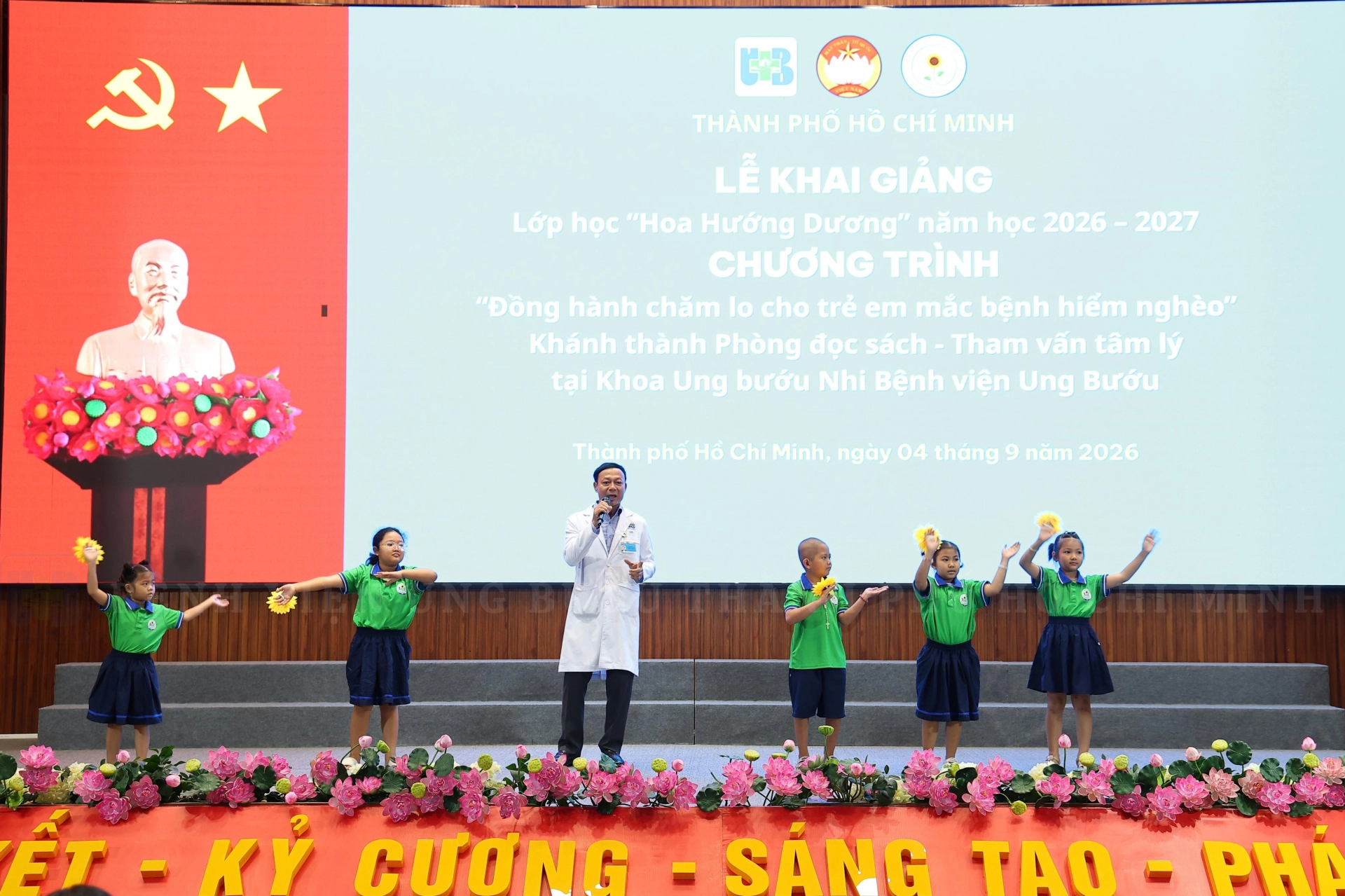 “Hoa Hướng Dương”: Giữ trọn mùa tựu trường cho những đứa trẻ mắc bệnh hiểm nghèo