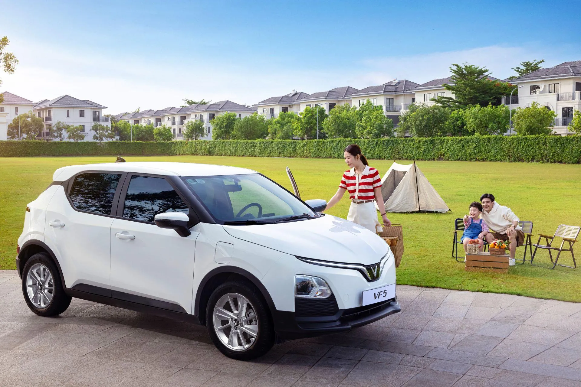 Mua xe 0 đồng, lãi suất cố định 3 năm: Khách mua VinFast VF 5 thảnh thơi tuyệt đối nhờ đặc quyền tài chính tháng 6