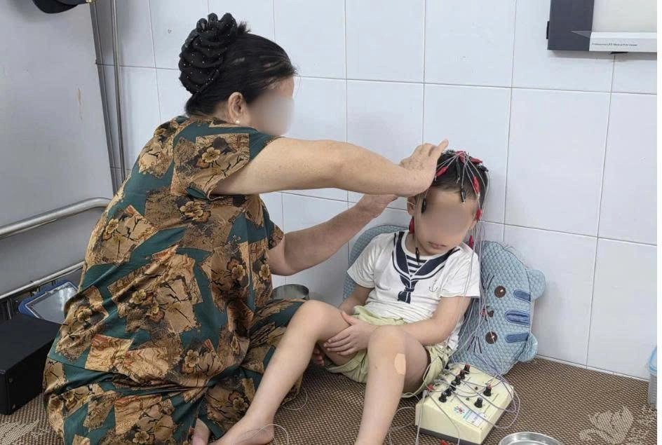 Bài 2: Phát hiện sớm, can thiệp phù hợp để đồng hành cùng trẻ rối loạn phổ tự kỷ